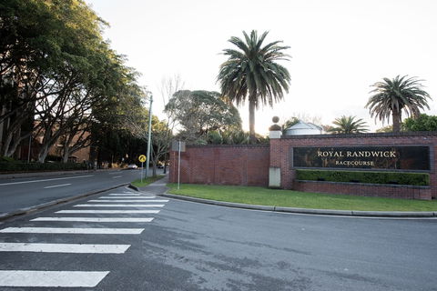 Racecourse Space Pop Up - Accommodation Main Beach 0