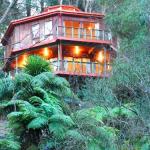 Risehill House - Accommodation Main Beach 0