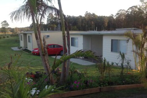 Australian Motor Homes Tourist Park - Accommodation Main Beach 1