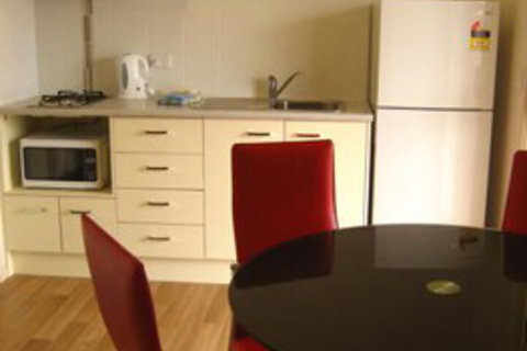 Australian Motor Homes Tourist Park - Accommodation Main Beach 5