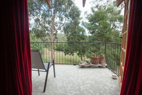 La Boheme Villa - Accommodation Main Beach 5