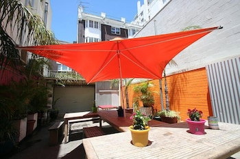 Zing Backpackers - Accommodation Main Beach 0