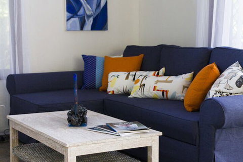 Garasu Lodge - Accommodation Main Beach 1