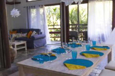 Garasu Lodge - Accommodation Main Beach 3