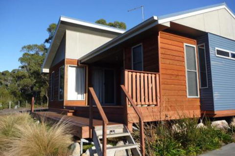 Yakkalla Holiday Cottage - Accommodation Main Beach 3