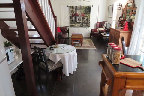 Maison De May Boutique Bed & Breakfast - Accommodation Main Beach 6