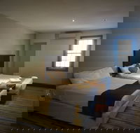 Southern Cross Hotel - Accommodation Main Beach