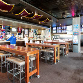 Burleigh Heads Hotel - Accommodation Main Beach 2