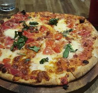 Cafe Chicane - Accommodation Main Beach