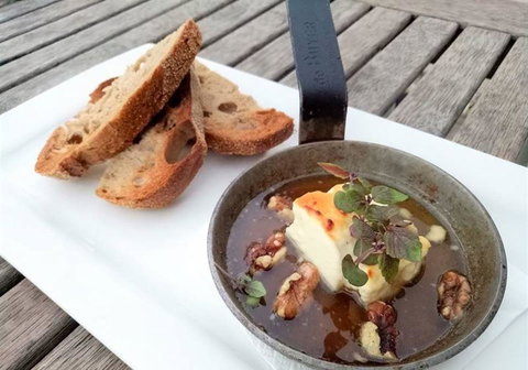 Sandbar - Accommodation Main Beach 12