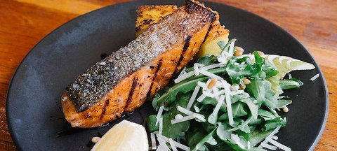 Sandbar - Accommodation Main Beach 1