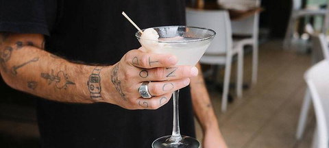 Sandbar - Accommodation Main Beach 3