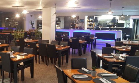 NINE 50 Restaurant & Bar - Accommodation Main Beach 7