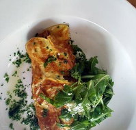 Top Pub Bistro - Accommodation Main Beach