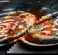 400 Gradi - Essendon - Accommodation Main Beach