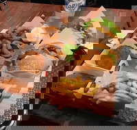 Dribbles - Accommodation Main Beach