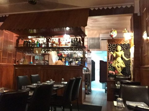 Kai Mook Thai Restaurant - Accommodation Main Beach 0