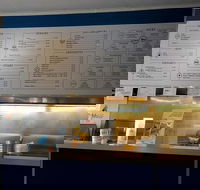 Summer's Bench fish and burger cafe - Accommodation Main Beach