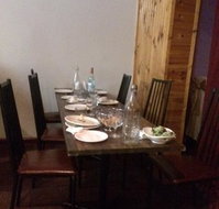 Zara Restaurant - Accommodation Main Beach