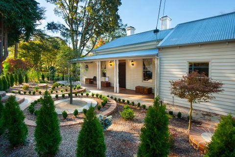 Coonara Springs Restaurant - Accommodation Main Beach 0