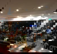 Ramaes Cafe Lounge - Accommodation Main Beach