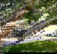 Cardinia Park Hotel - Accommodation Main Beach