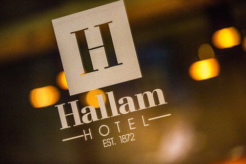 The Hallam Hotel - Accommodation Main Beach 0