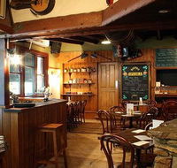 Railway Hotel - Accommodation Main Beach