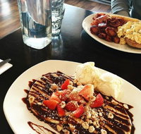 Zest Cafe Bar Restaurant - Accommodation Main Beach