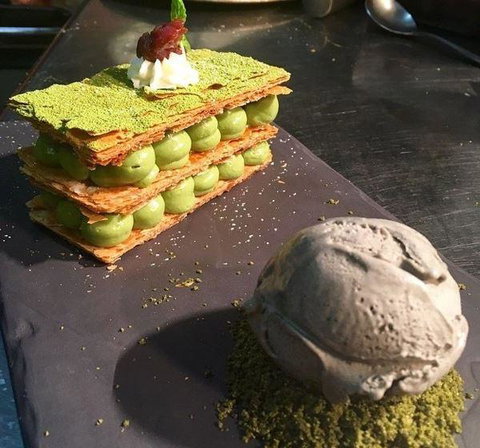 Afghan Valley Restaurant - Accommodation Main Beach 14