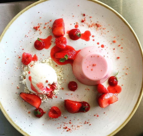 Afghan Valley Restaurant - Accommodation Main Beach 6