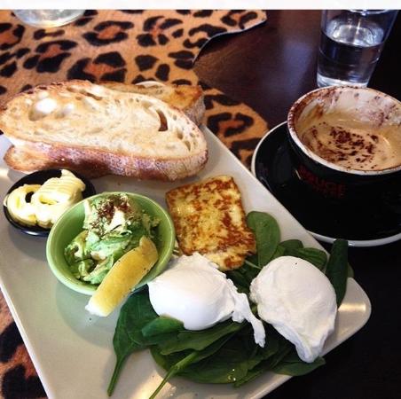 Lift Bakery Cafe - Accommodation Main Beach 0