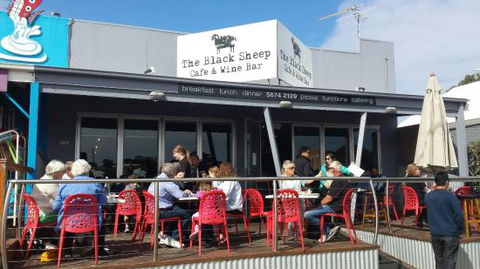 The Black Sheep - Accommodation Main Beach 0