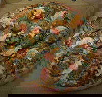 4 Shore Pizza  Pasta - Accommodation Main Beach