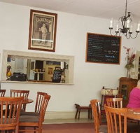 Donald Hotel - Accommodation Main Beach