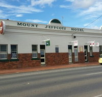 Mount Jeffcott Hotel - Accommodation Main Beach