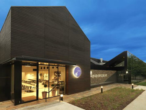 Radius Bar And Grill - Accommodation Main Beach 0