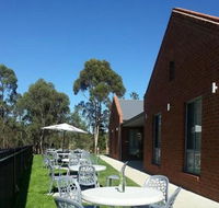 Farmers Arms Hotel - Accommodation Main Beach