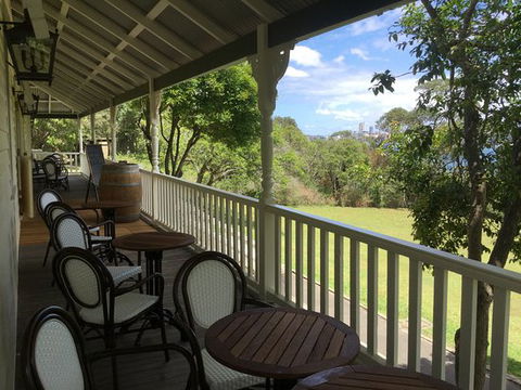 Athol Hall Cafe - Accommodation Main Beach 0