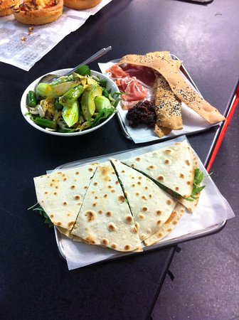 Fold Food Wine And Bakery - Accommodation Main Beach 0