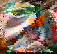 Trainspotting - Accommodation Main Beach