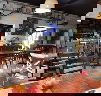 Castle Cove Cafe - Accommodation Main Beach