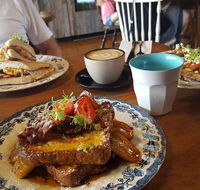 Early bird cafe and kitchen - Accommodation Main Beach