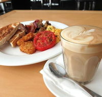 Exacta Restaurant  Bar - Accommodation Main Beach