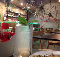 Satio Casual Eatery - Accommodation Main Beach