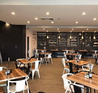 Cafe Els - Accommodation Main Beach