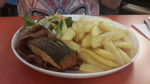 Blue Cattle Dog Restaurant - Accommodation Main Beach 0