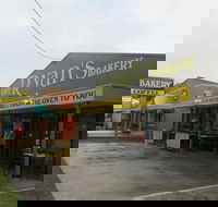 Cafe Ryan's Bakery - Accommodation Main Beach