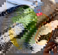 Moss Bros - Accommodation Main Beach