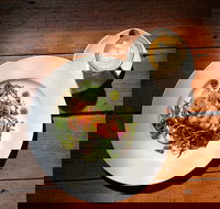 Anything Grows - Accommodation Main Beach